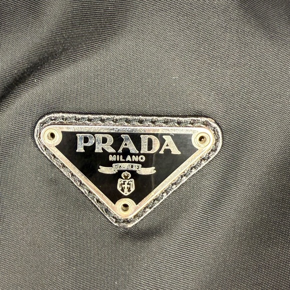 Authentic Vintage Y2K Prada Tessuto EGG Semitracolla  Black Nylon Shoulder Bag - Picture 8 of 15